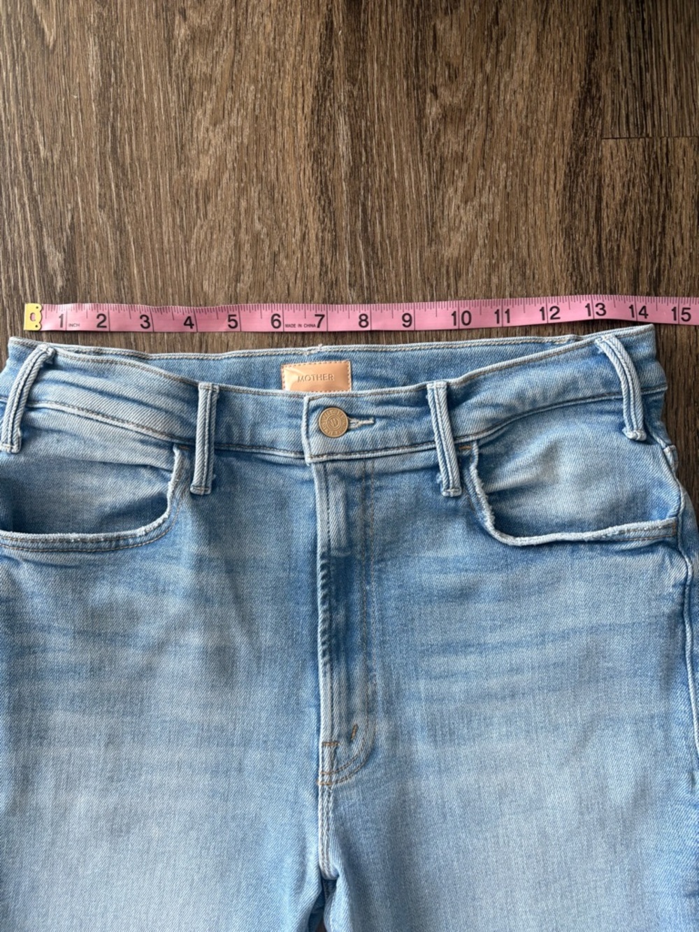 MOTHER Light Blue Frayed Ankle Crop Jeans in size 30 - Picture 5 of 16